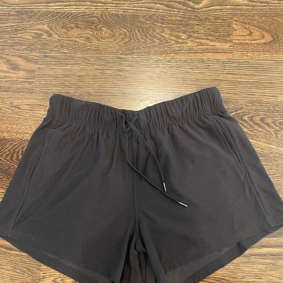 Athletic Works Black Women's Athletic Shorts M  8-10 - Picture 2 of 5